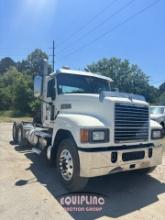 2013 MACK CHU613 TANDEM AXLE DAY CAB