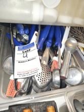 Assorted kitchen ware