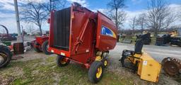 New Holland BR7060 Round Baler