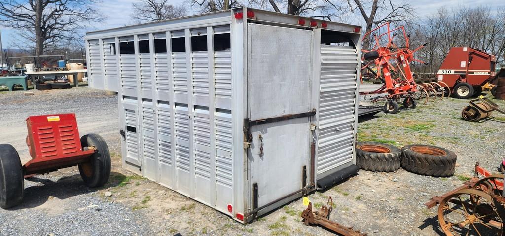 7'8"x9'2" Eby Aluminum Cattle Body