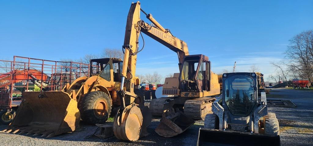 Case 880 Excavator (RUNS) (AS IS)