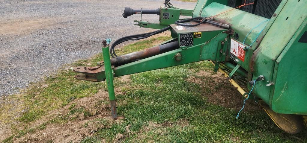 John Deere 435 Round Baler