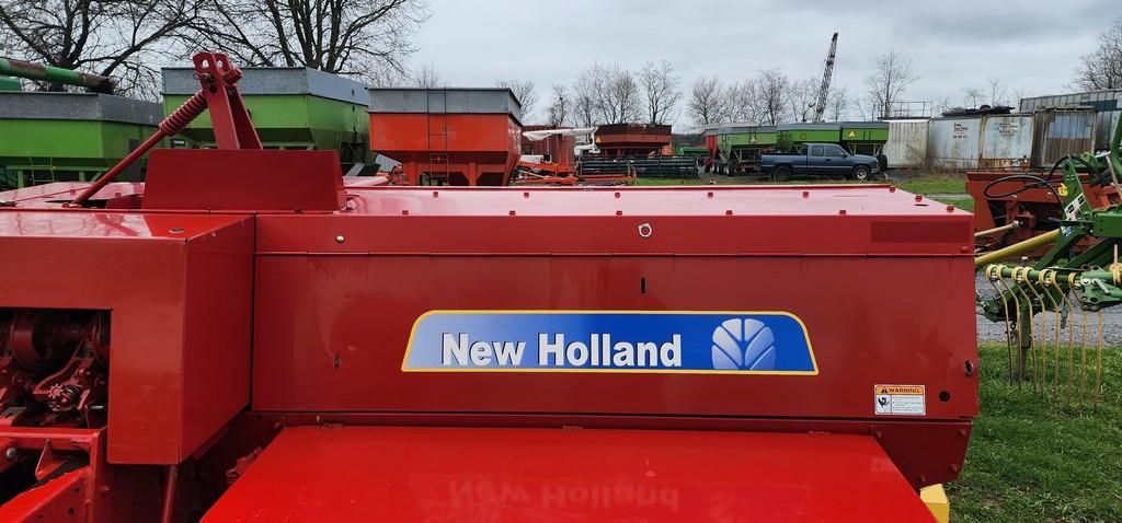 2015 New Holland BC5070 Baler (NICE) (ONE OWNER)