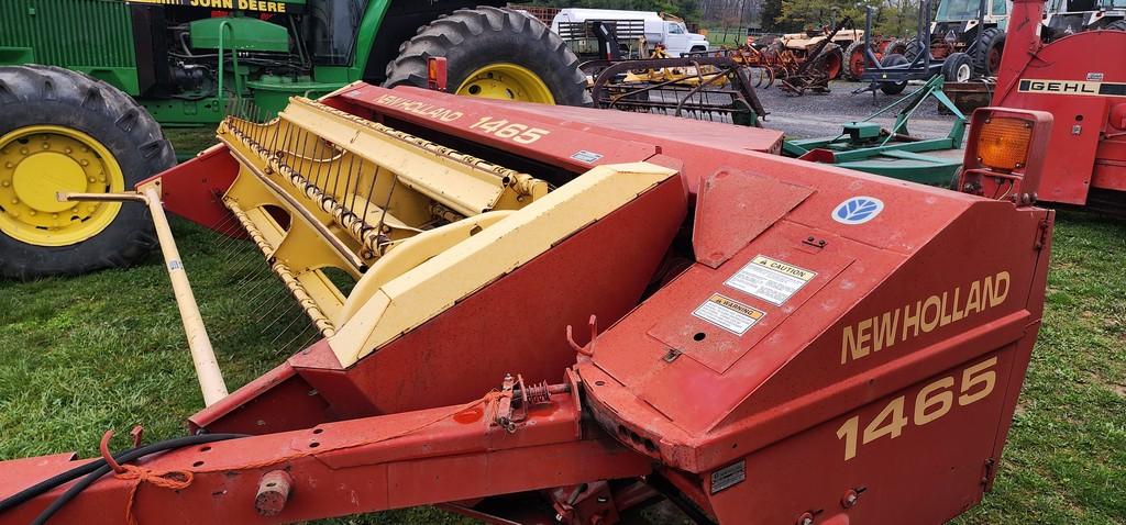 New Holland 1465 Haybine (LOCAL FARMER)