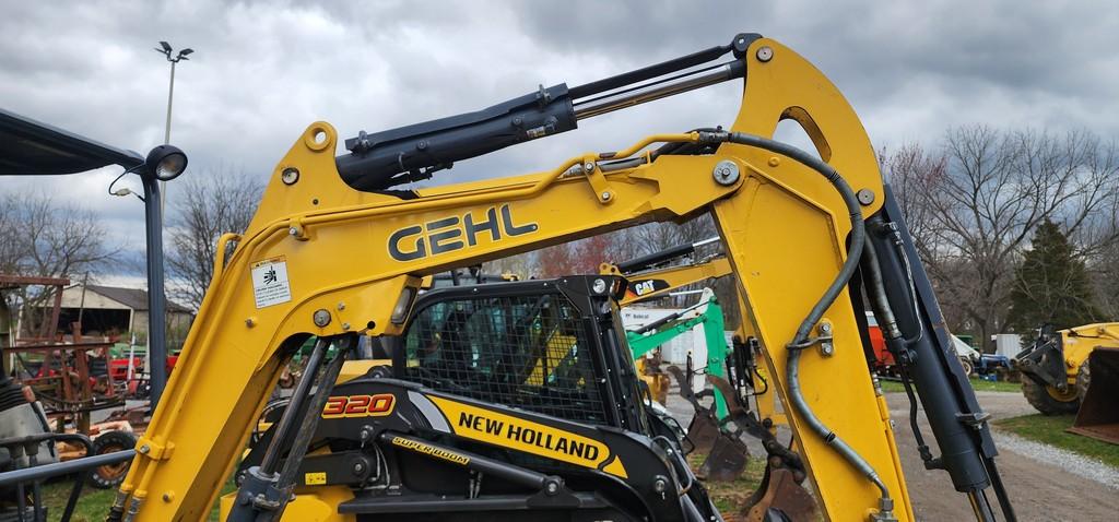 2018 Gehl Z25 Mini Excavator (RIDE AND DRIVE)