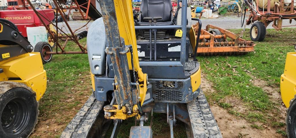 2018 Gehl Z25 Mini Excavator (RIDE AND DRIVE)