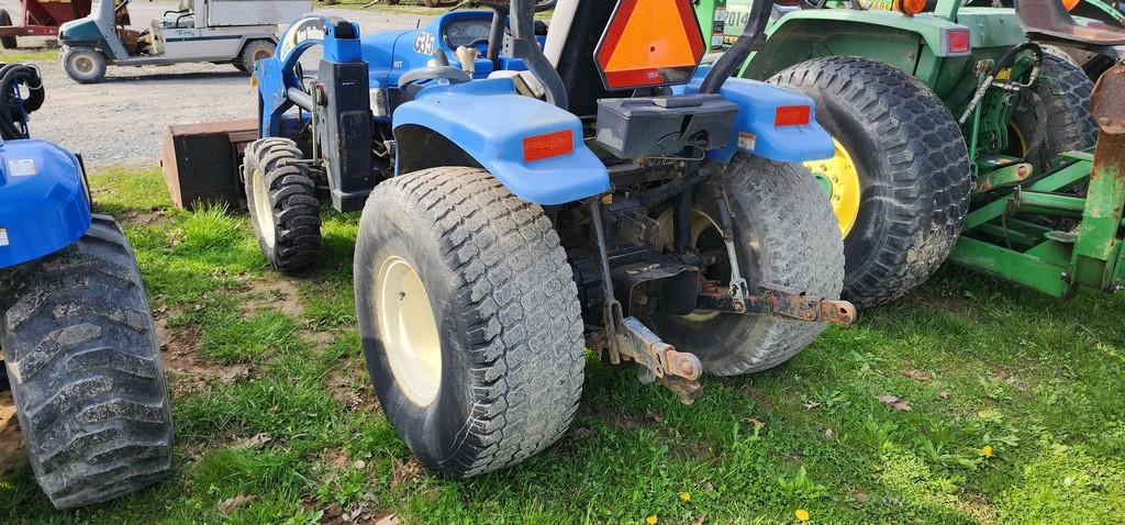 2005 New Holland TC29DA Tractor (RUNS)