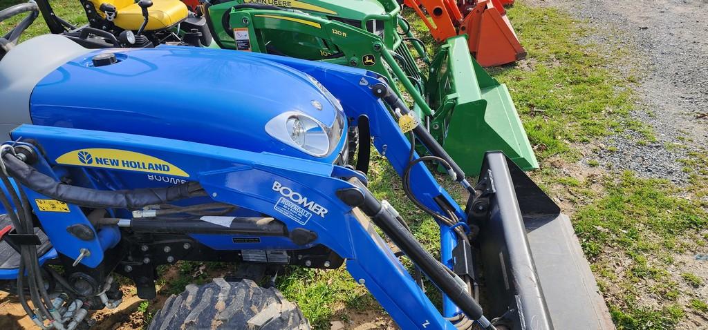 2014 New Holland Boomer 24 Tractor (RIDE AND DRIVE)