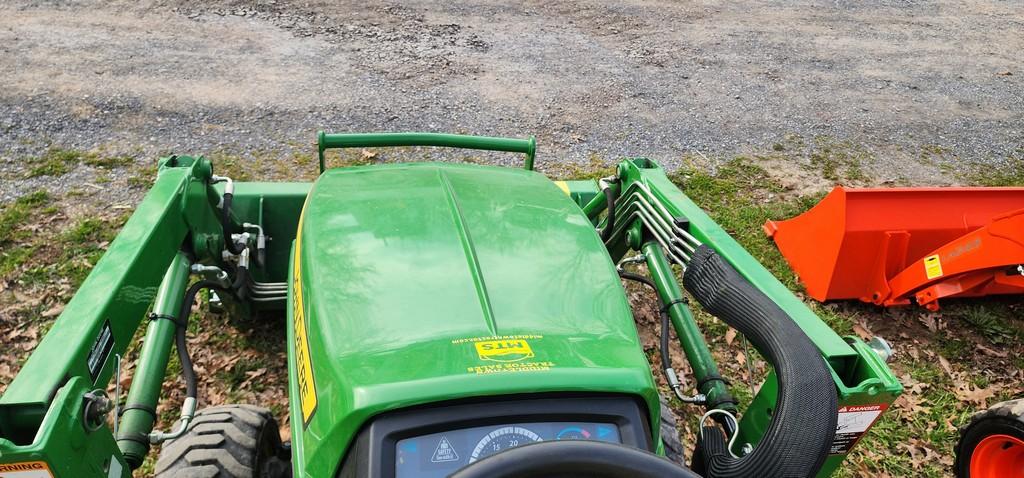 John Deere 1023E Compact Trctor (RIDE AND DRIVE)