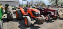 Kubota M7040SU Tractor (RUNS)