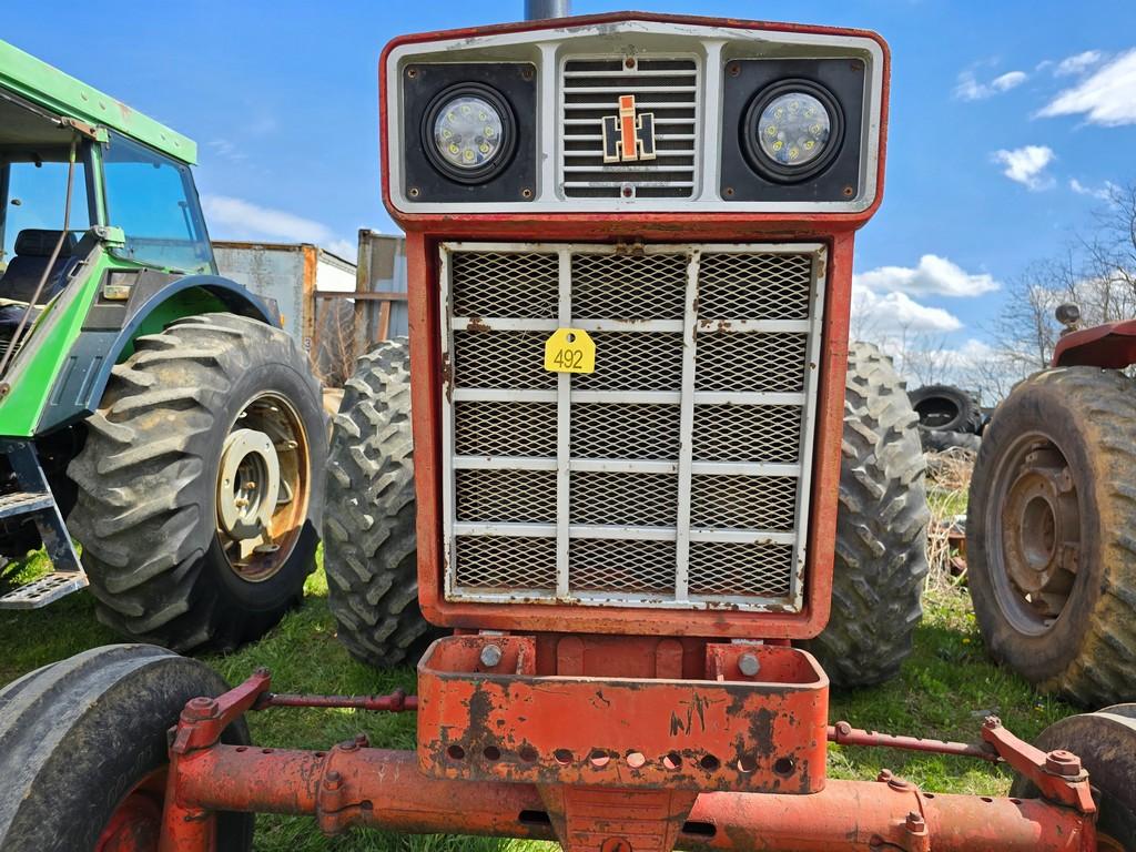International 966 Tractor (RUNS)