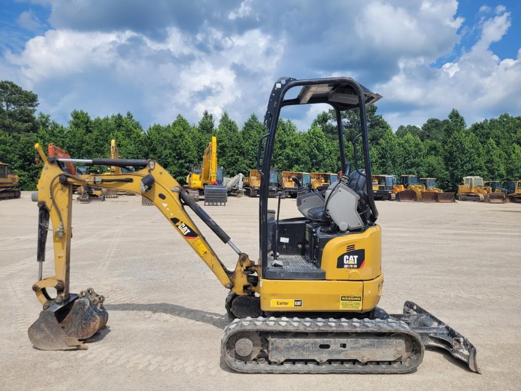 2015 CATERPILLAR 301.7DCR MINI EXCAVATOR