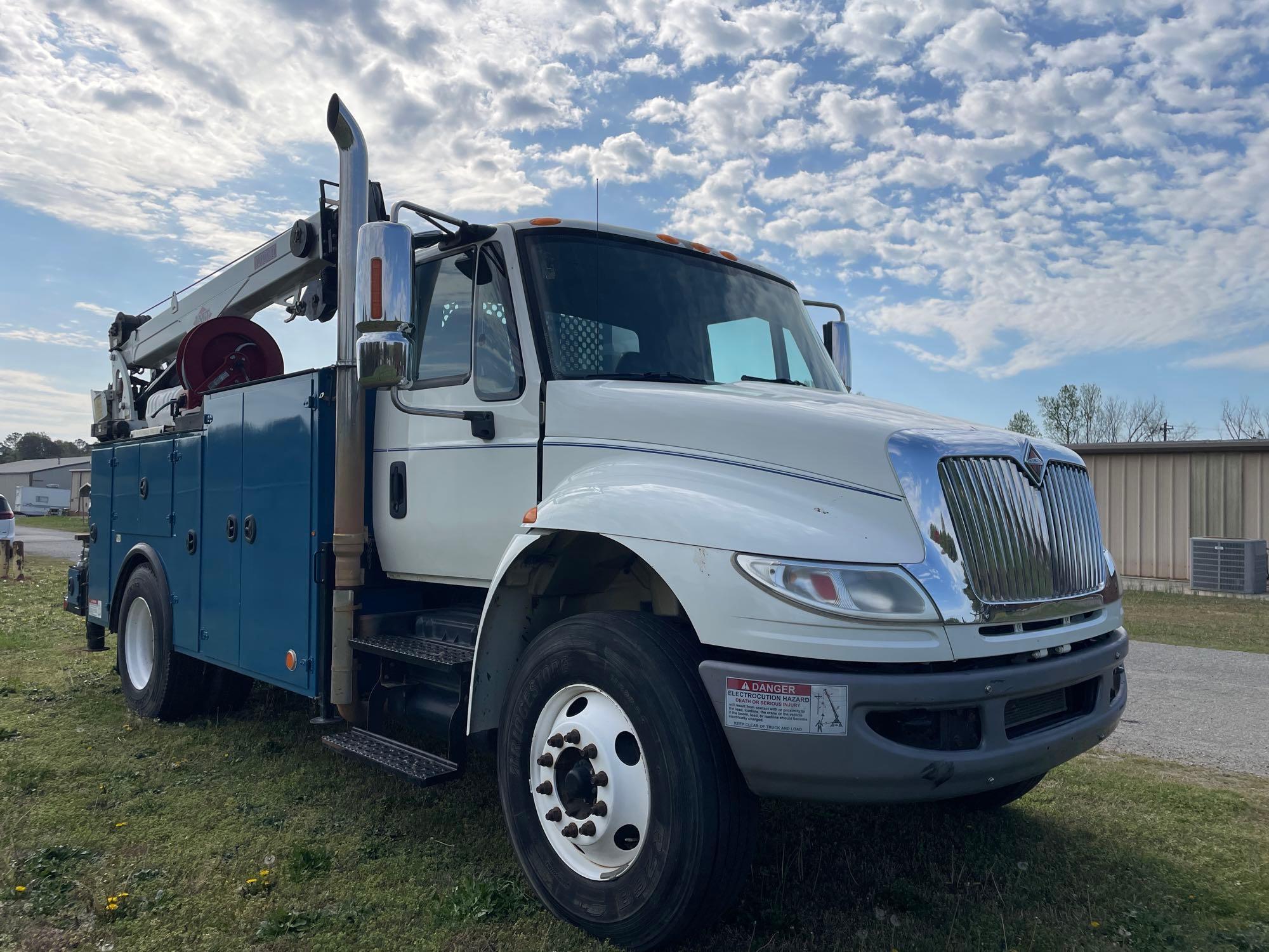 2015 INTERNATIONAL 4300 CRANE BODY MECHANICS TRUCK