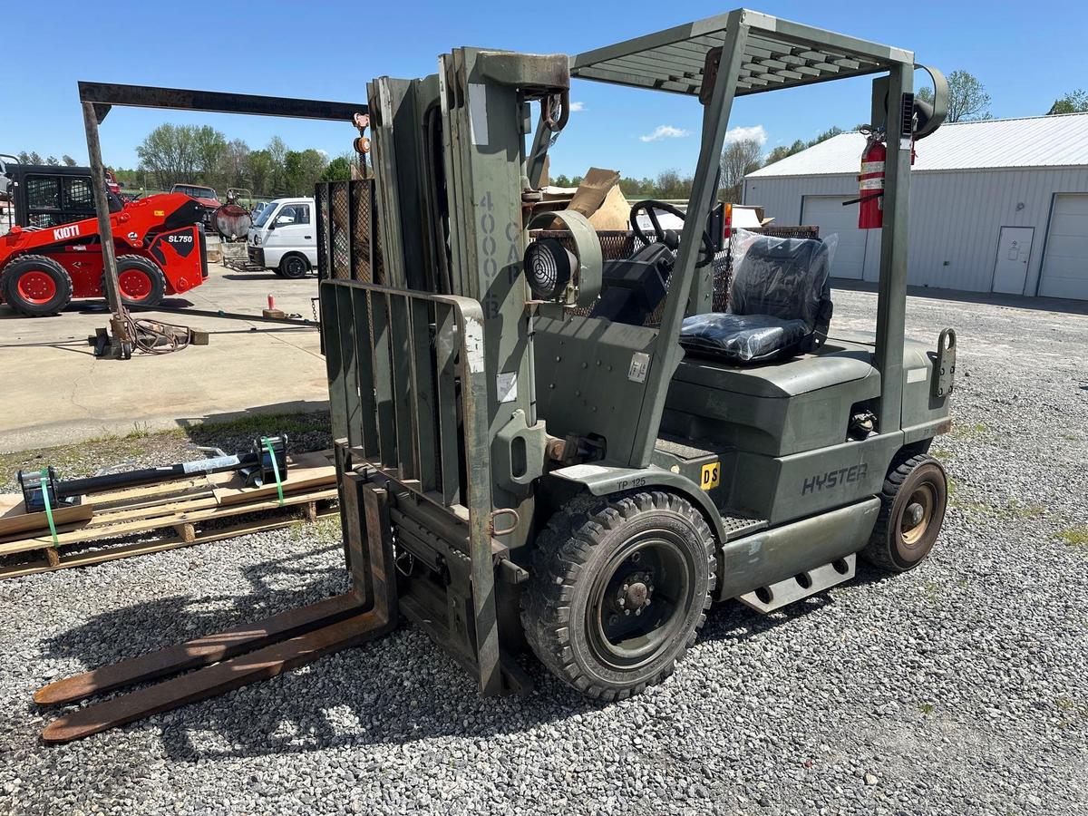 HYSTER H40XM 4000LB MILITARY FORKLIFT