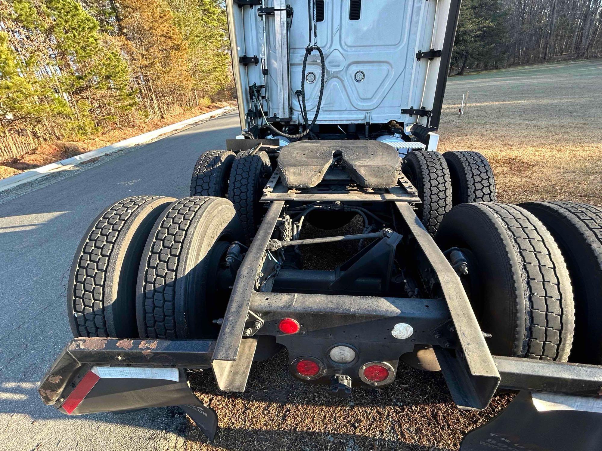 2016 FREIGHTLINER CASCADIA T/A SUPER SLEEPER TRUCK TRACTOR