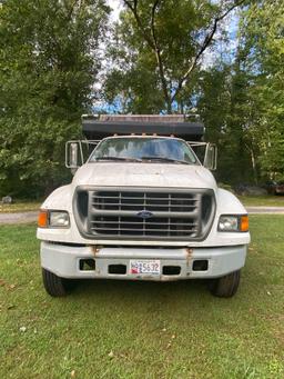 2000 Ford F650 S/A Dump Truck