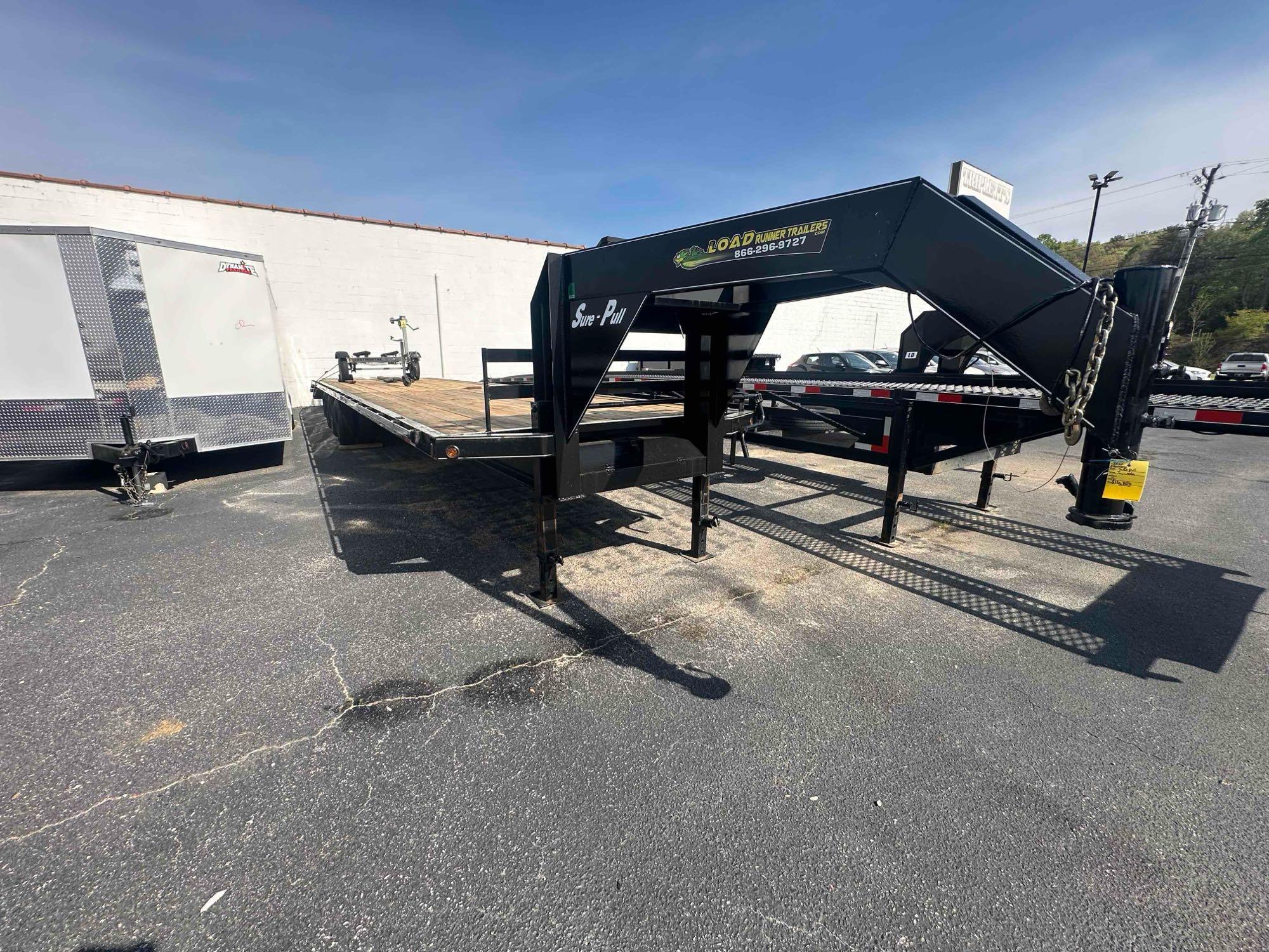 2022 JENNINGS LOAD RUNNER SURE PULL DG403 TRI/A 40 FT GOOSENECK TRAILER