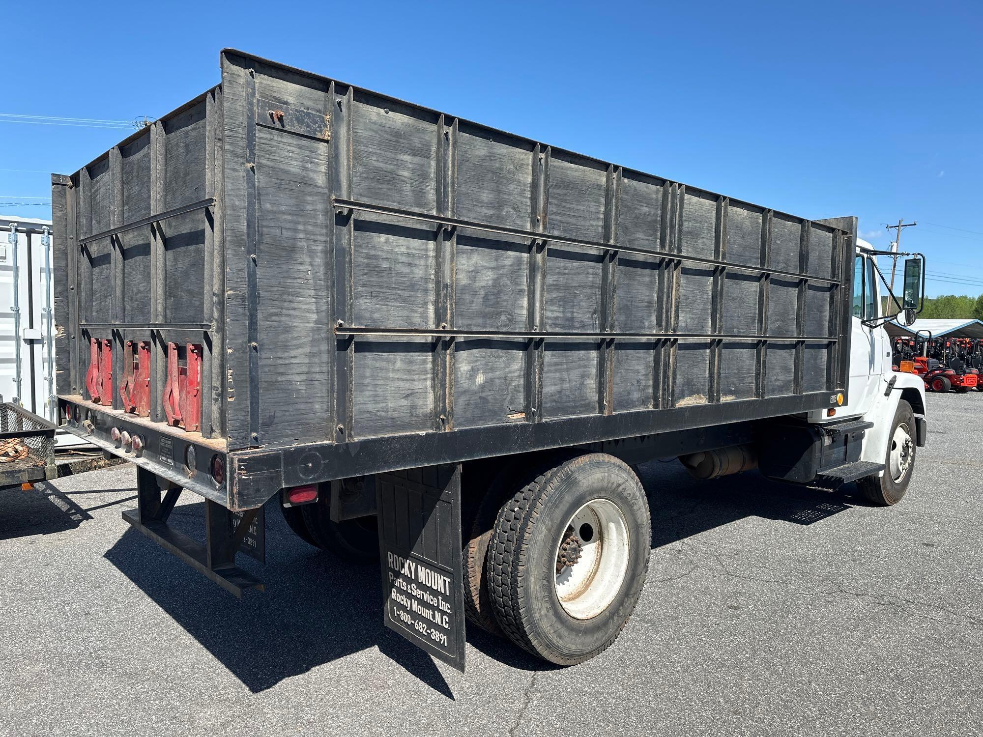 1993 FREIGHTLINER FL70 S/A GRAIN TRUCK