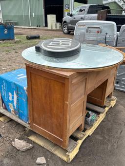 Desk, Open sign, transfer bench