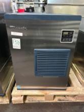 Blue Air 500 lb. Crescent Cube Ice Machine.