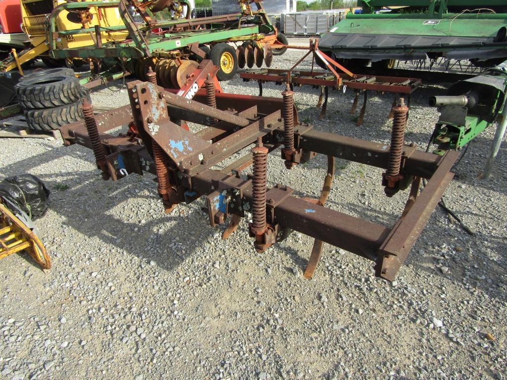 7 SHANK FORD CHISEL PLOW