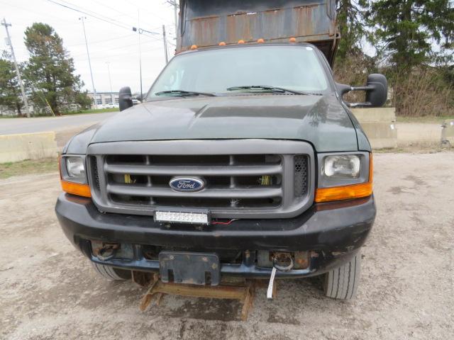 2000 Ford F-450 Dump Truck