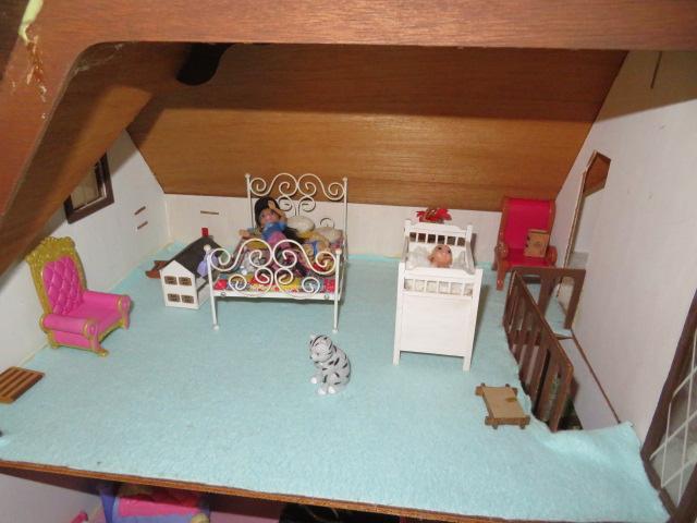 Wooden Dollhouse