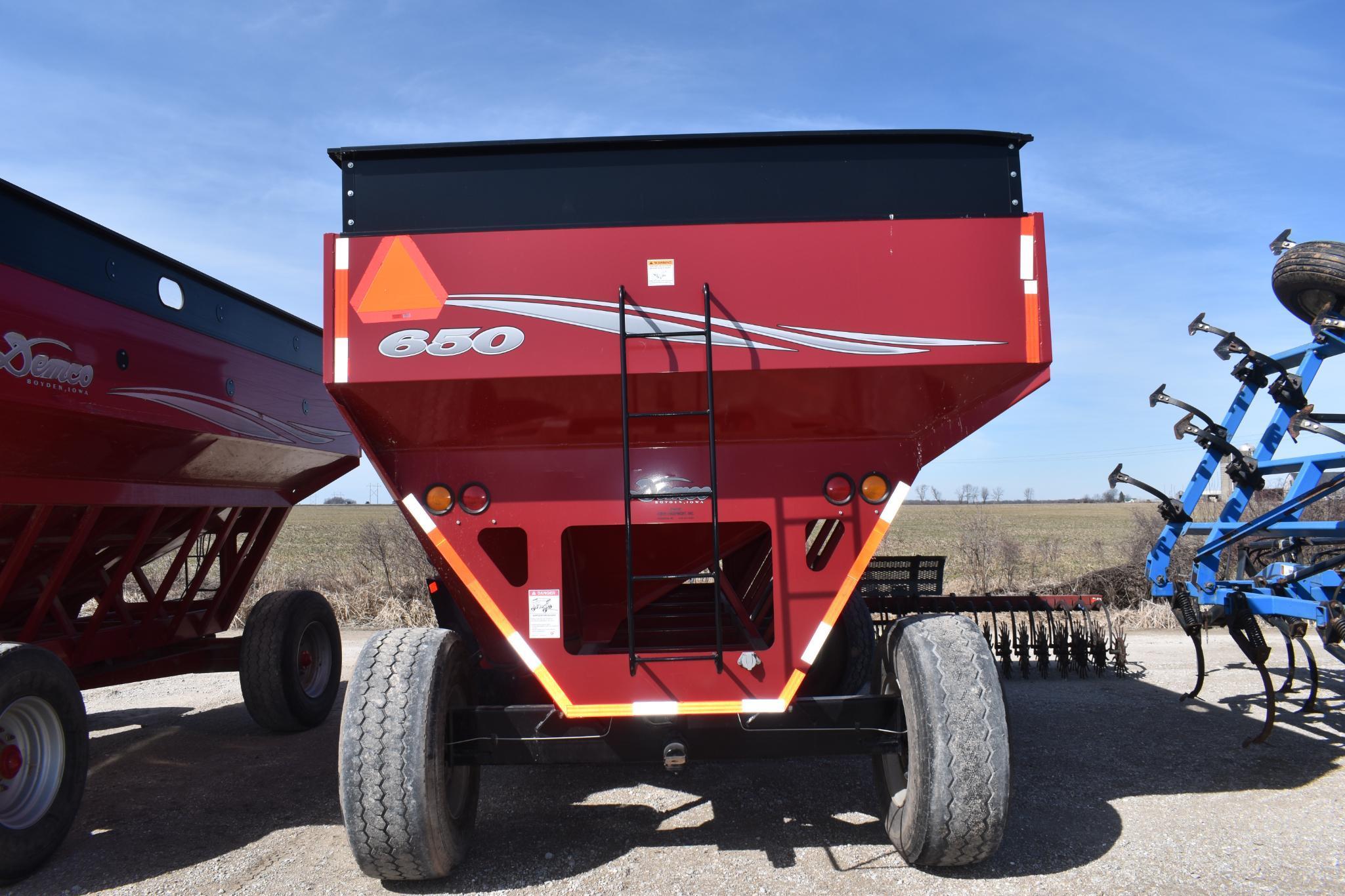 Demco 650 Gravity Box