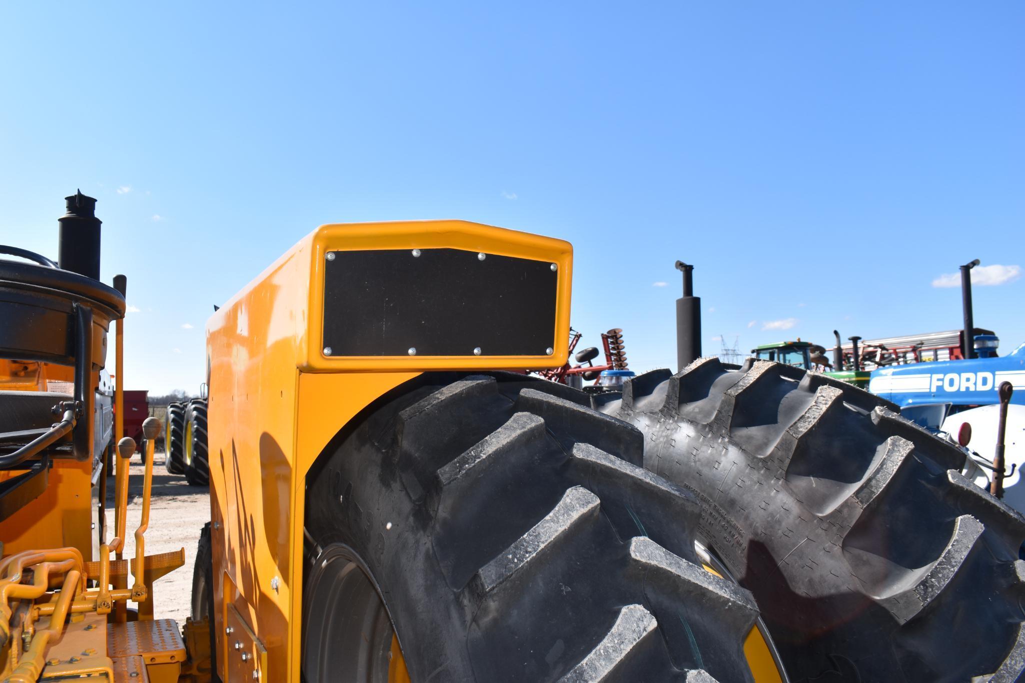 John Deere 200 33' Crumbler