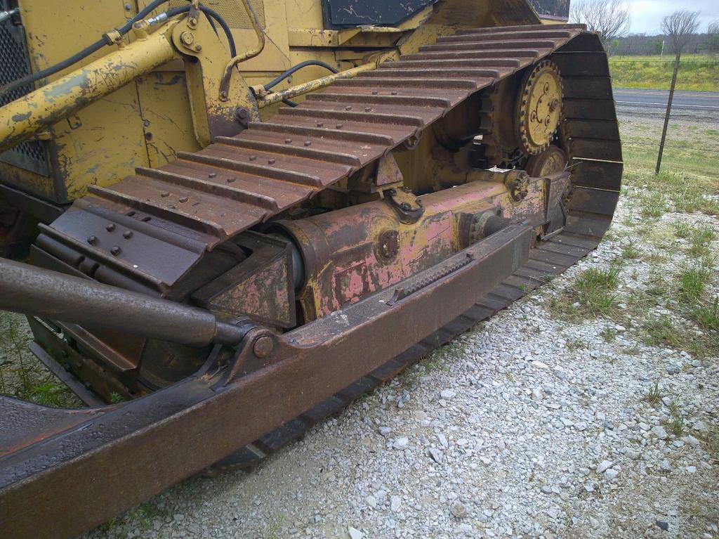 CAT D4H DOZER