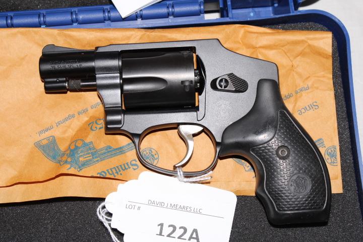 Like New Smith & Wesson 442-1 Hammerless .38 Revolver