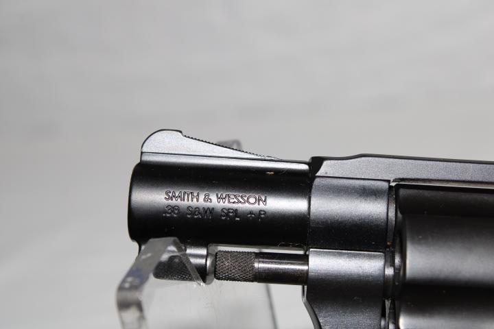 Like New Smith & Wesson 442-1 Hammerless .38 Revolver