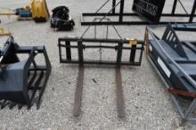 SKID STEER PALLET FORKS