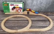 Brio Wooden Railway Starter 8 Figure Set