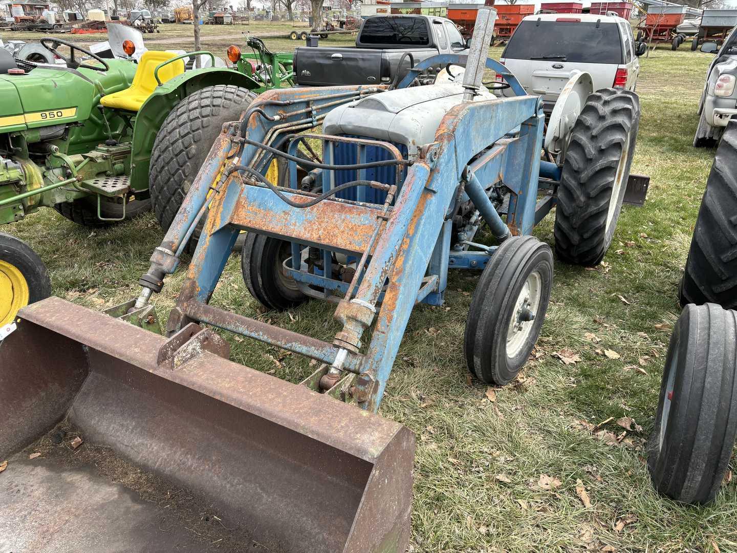 Ford 600 Tractor