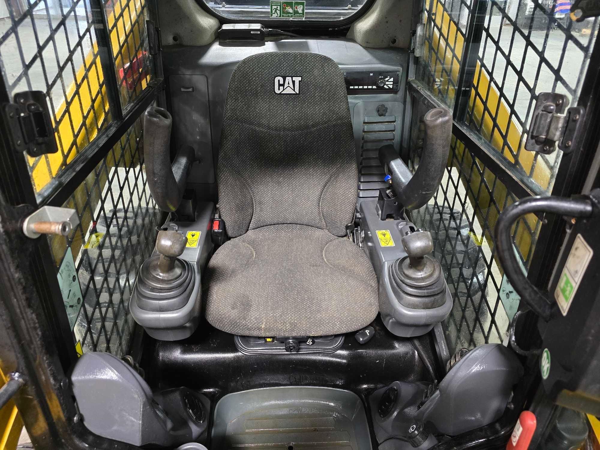 2017 Caterpillar 262D Skid Steer Loader