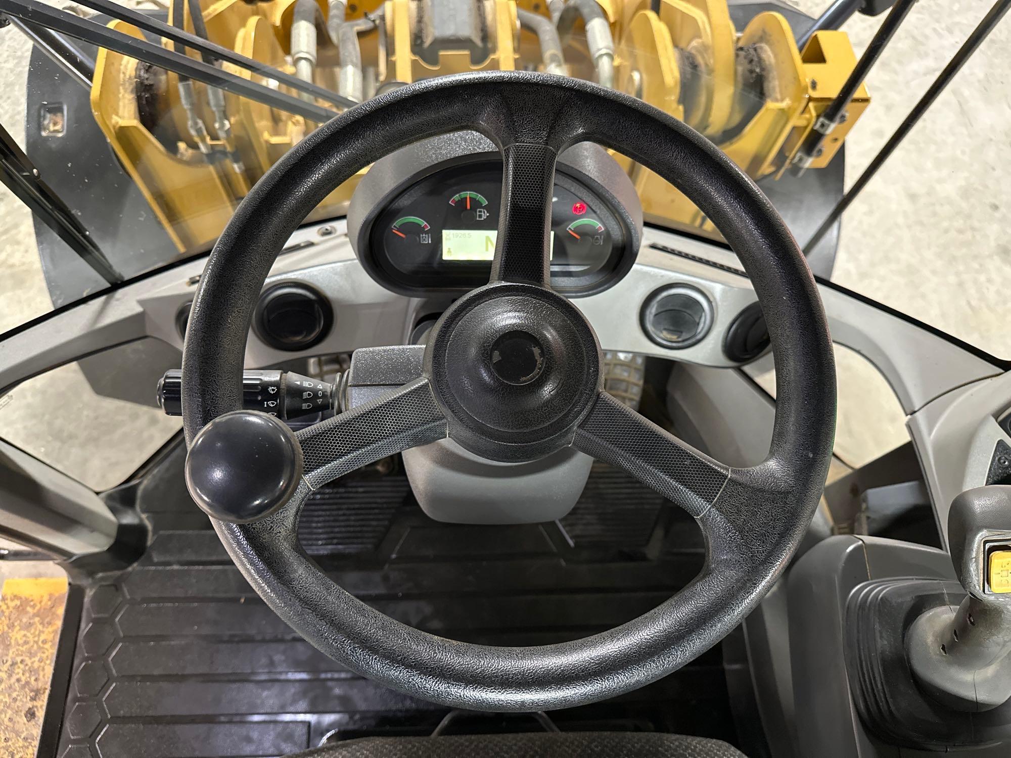 2017 Caterpillar 930M Wheel Loader