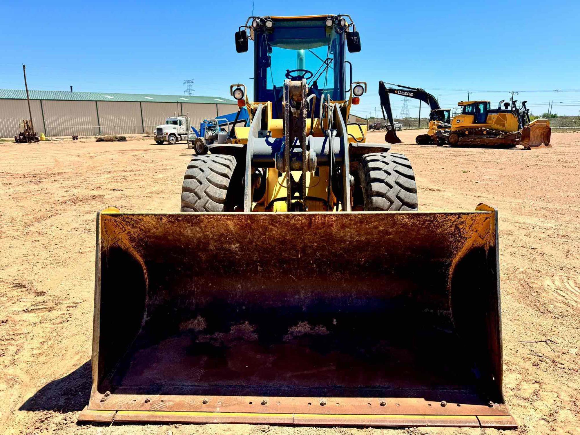 2011 John Deere 524K Wheel Loader