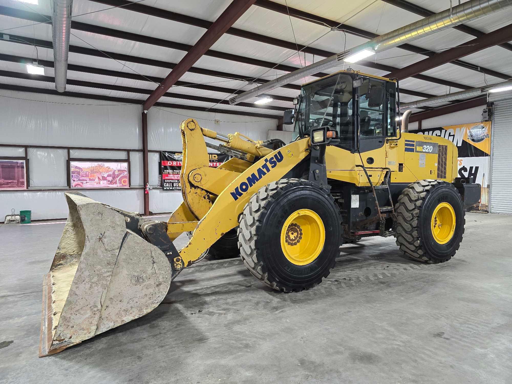 2014 Komatsu WA320-7 Wheeled Loader