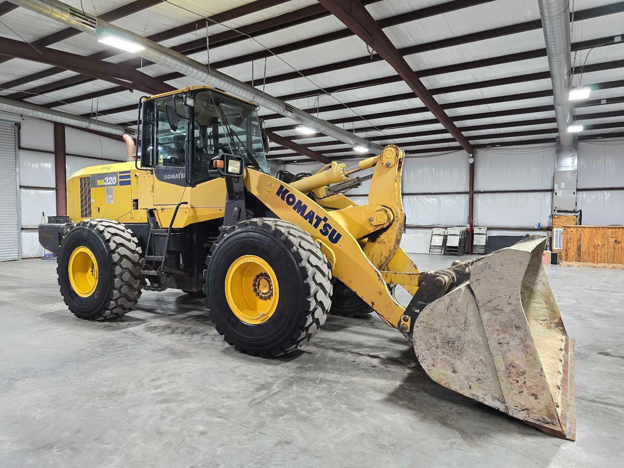 2014 Komatsu WA320-7 Wheeled Loader