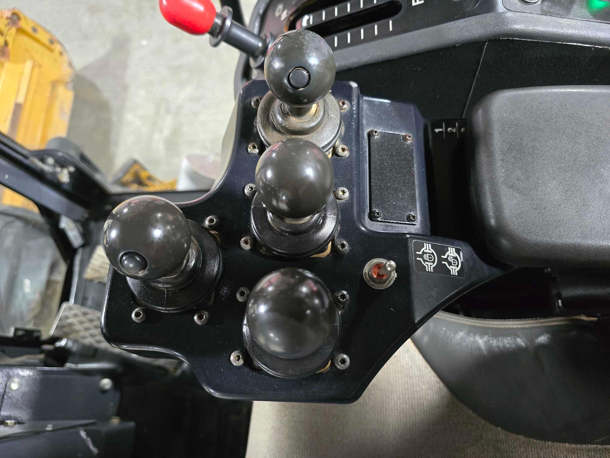 2015 John Deere 772GP Motor Grader