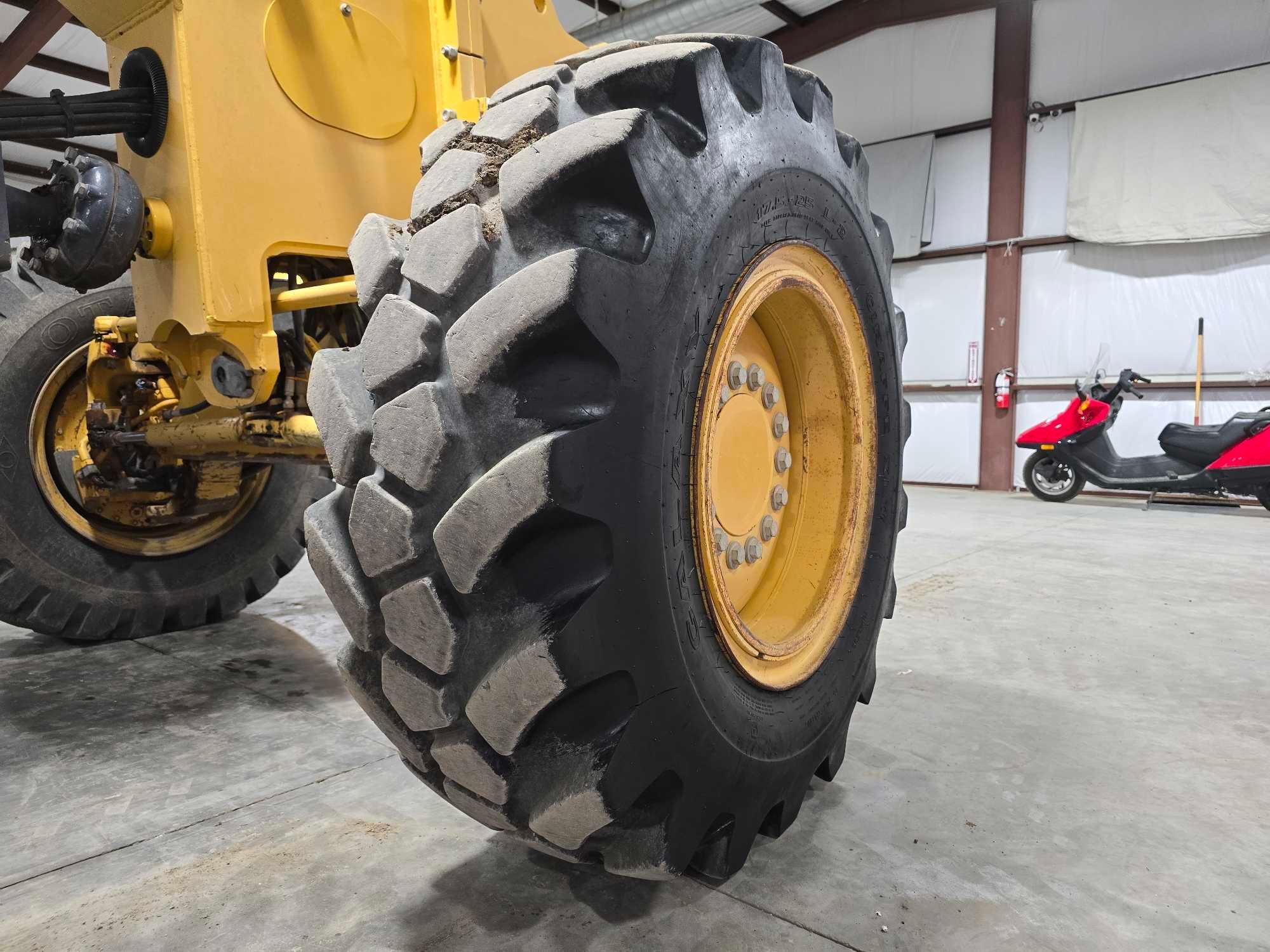 2015 John Deere 772GP Motor Grader