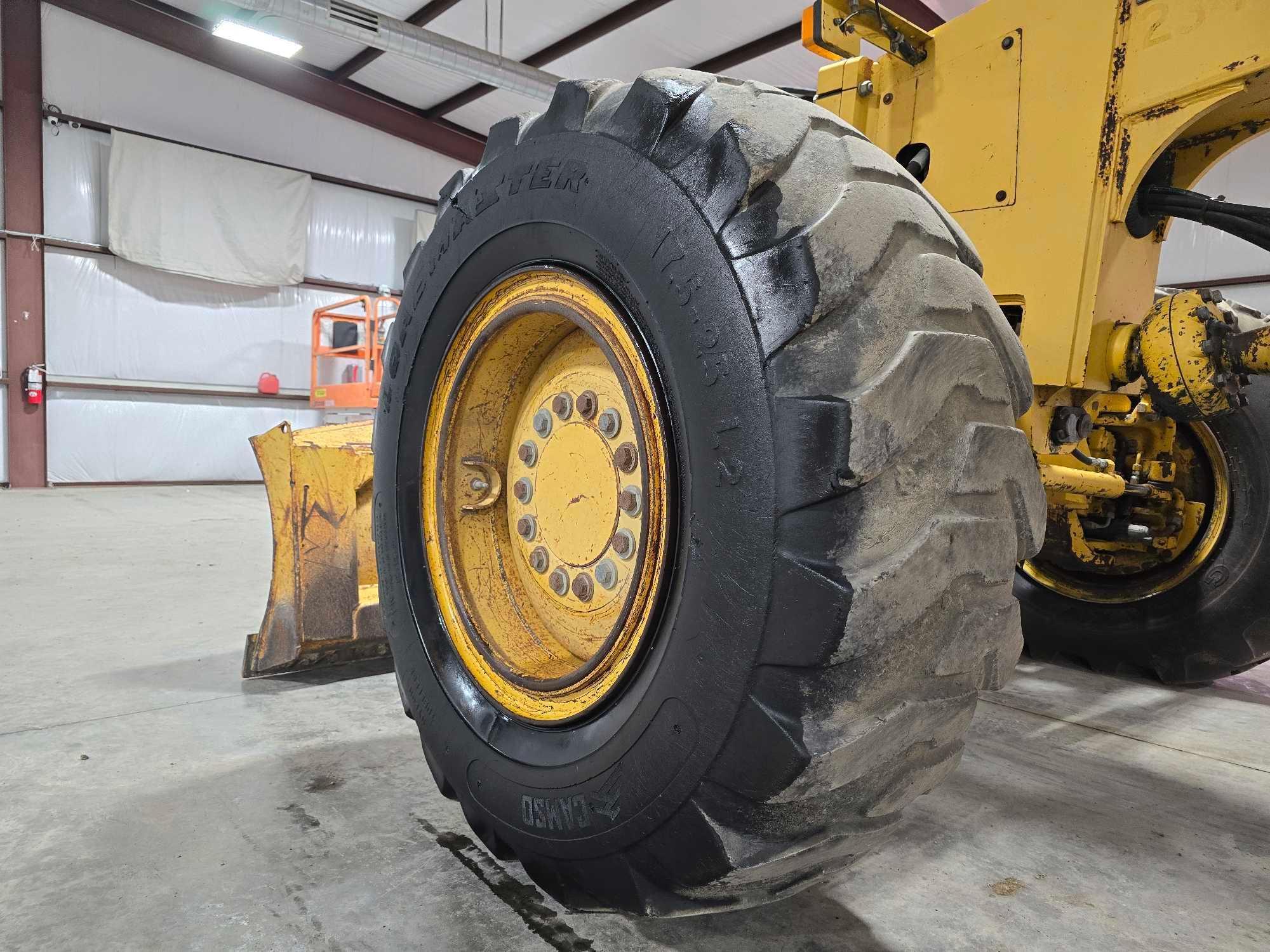 2002 John Deere 672CH Series 2 Motor Grader