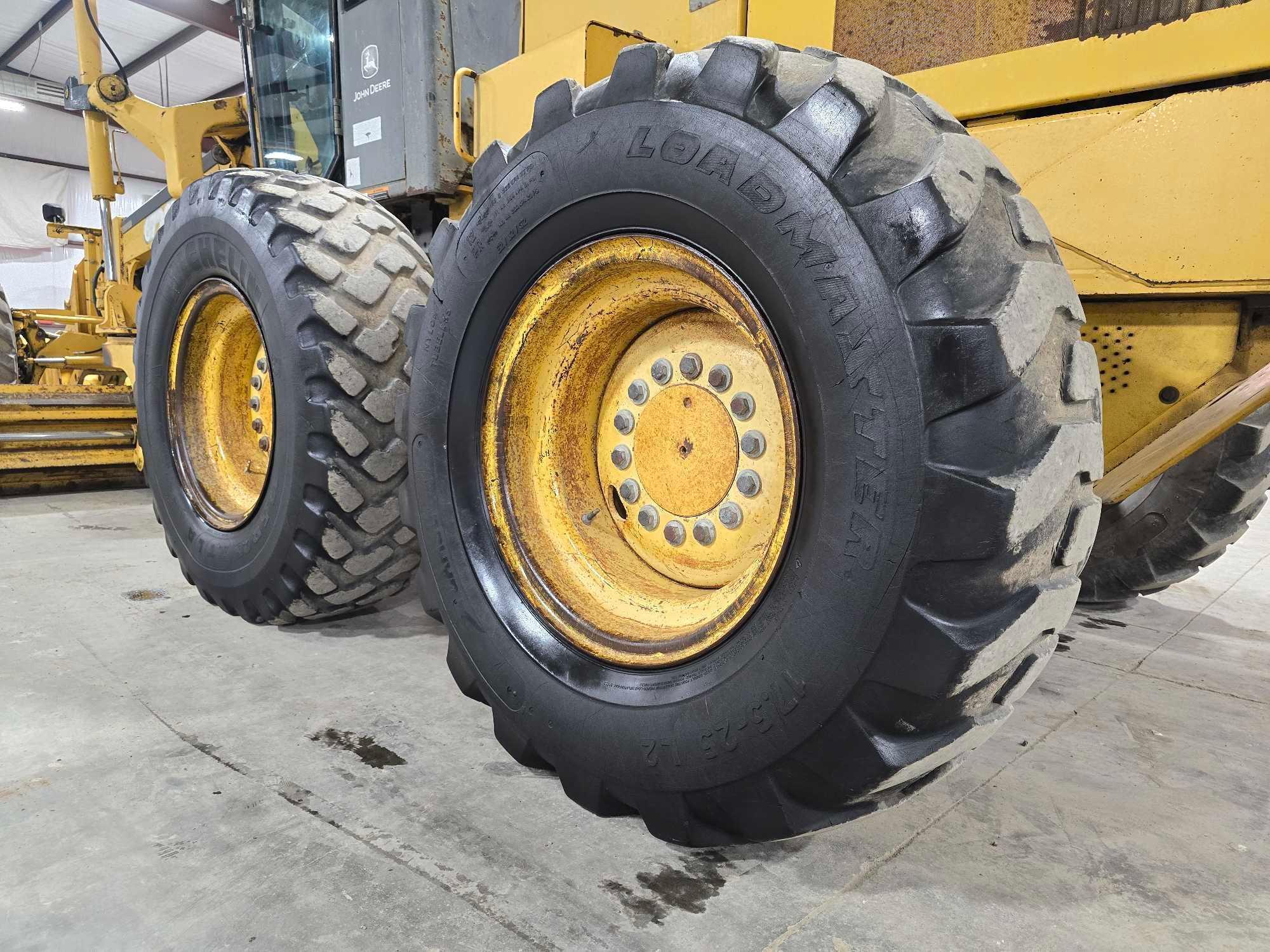 2002 John Deere 672CH Series 2 Motor Grader