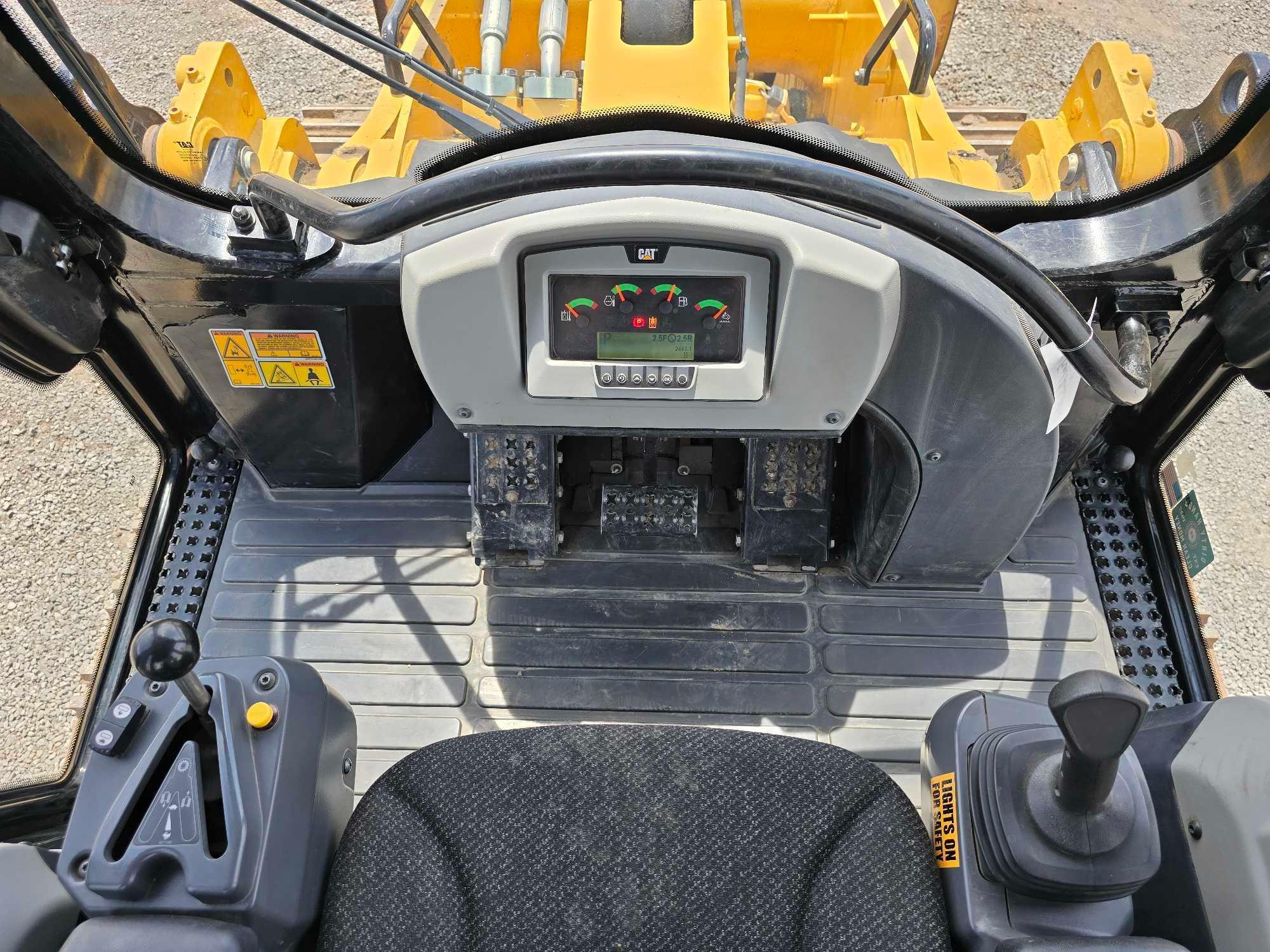 2019 Caterpillar 963K Crawler Loader