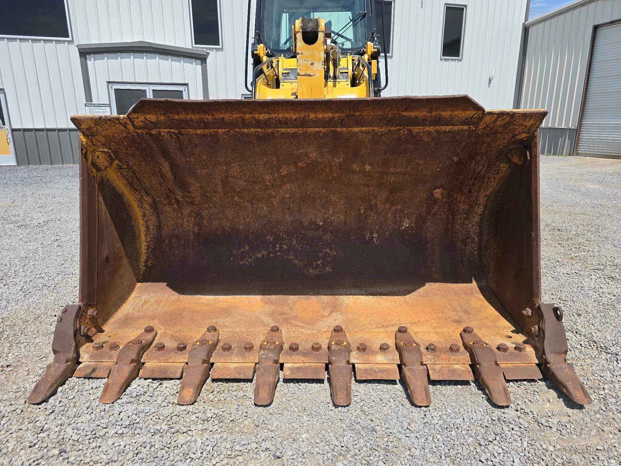 2019 Caterpillar 963K Crawler Loader