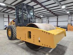 2010 CAT CS76 XT Single Drum Vibrating Compactor