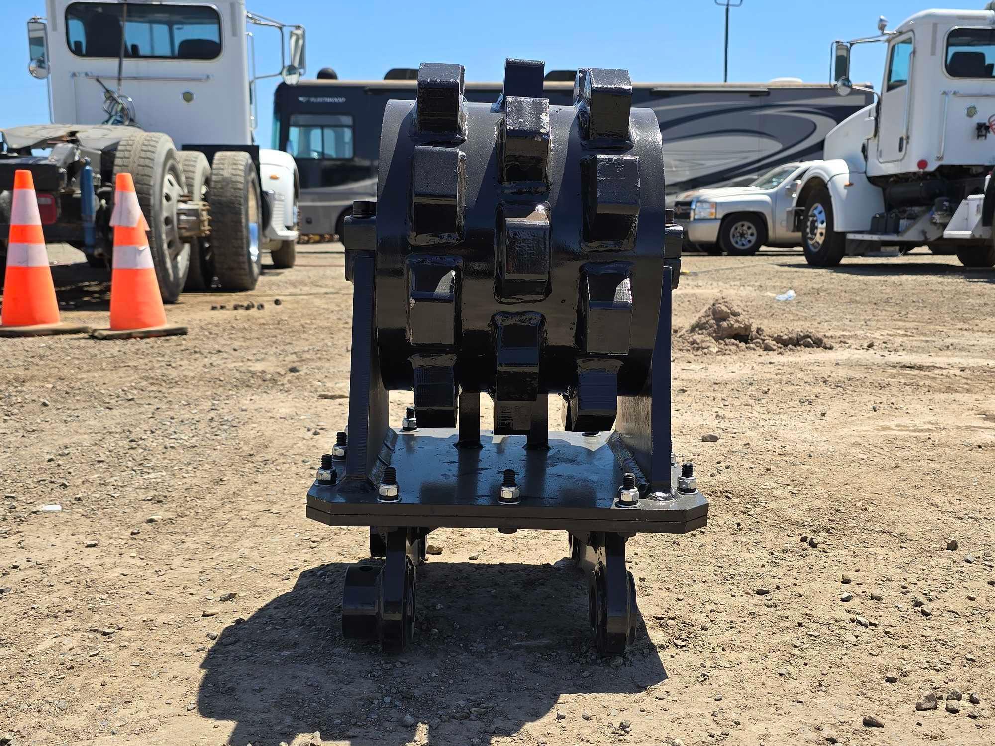 NEW/UNUSED 2024 GIYI...Excavator Compaction Wheel