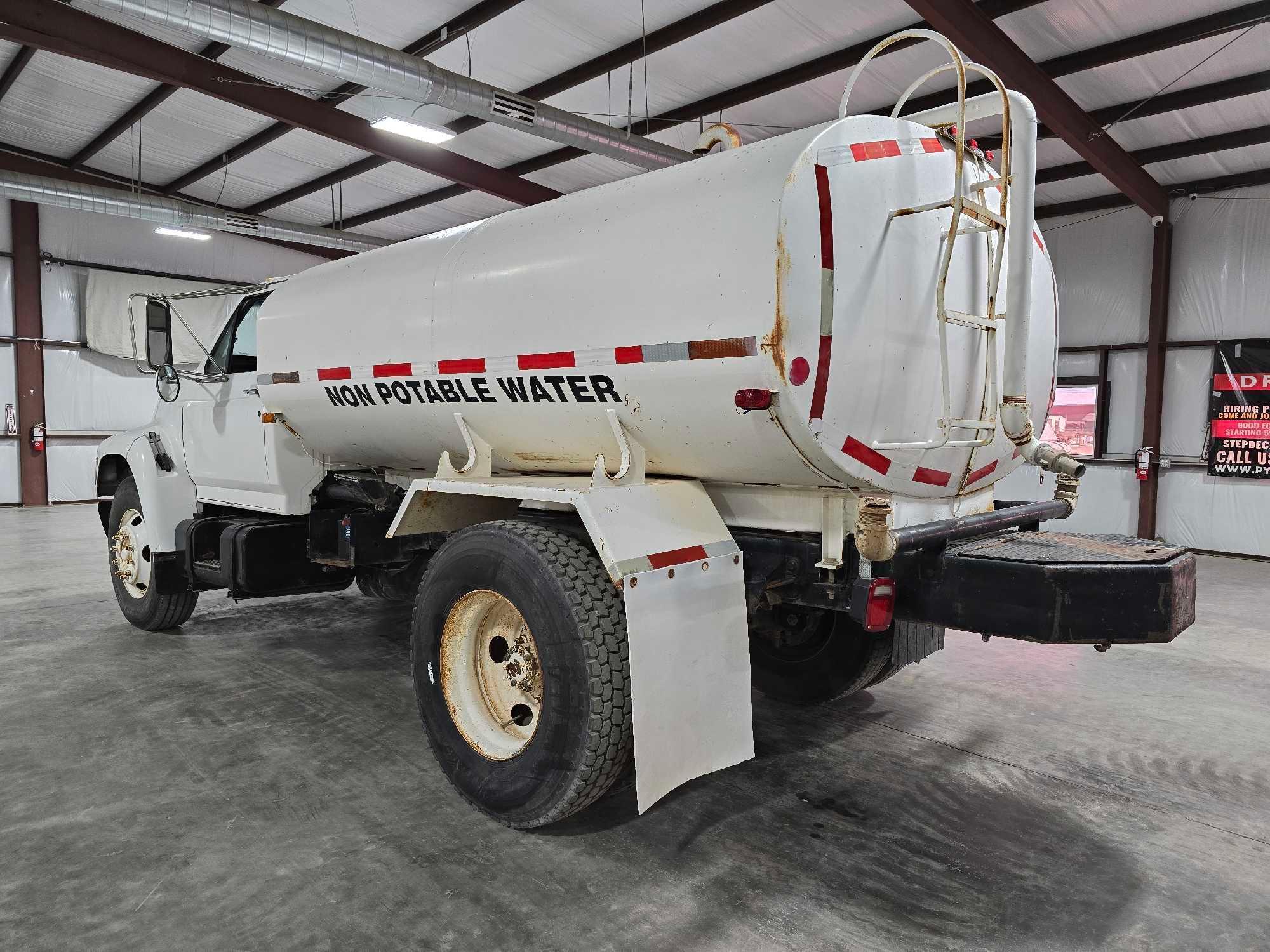 1996 Ford F800 Water Truck