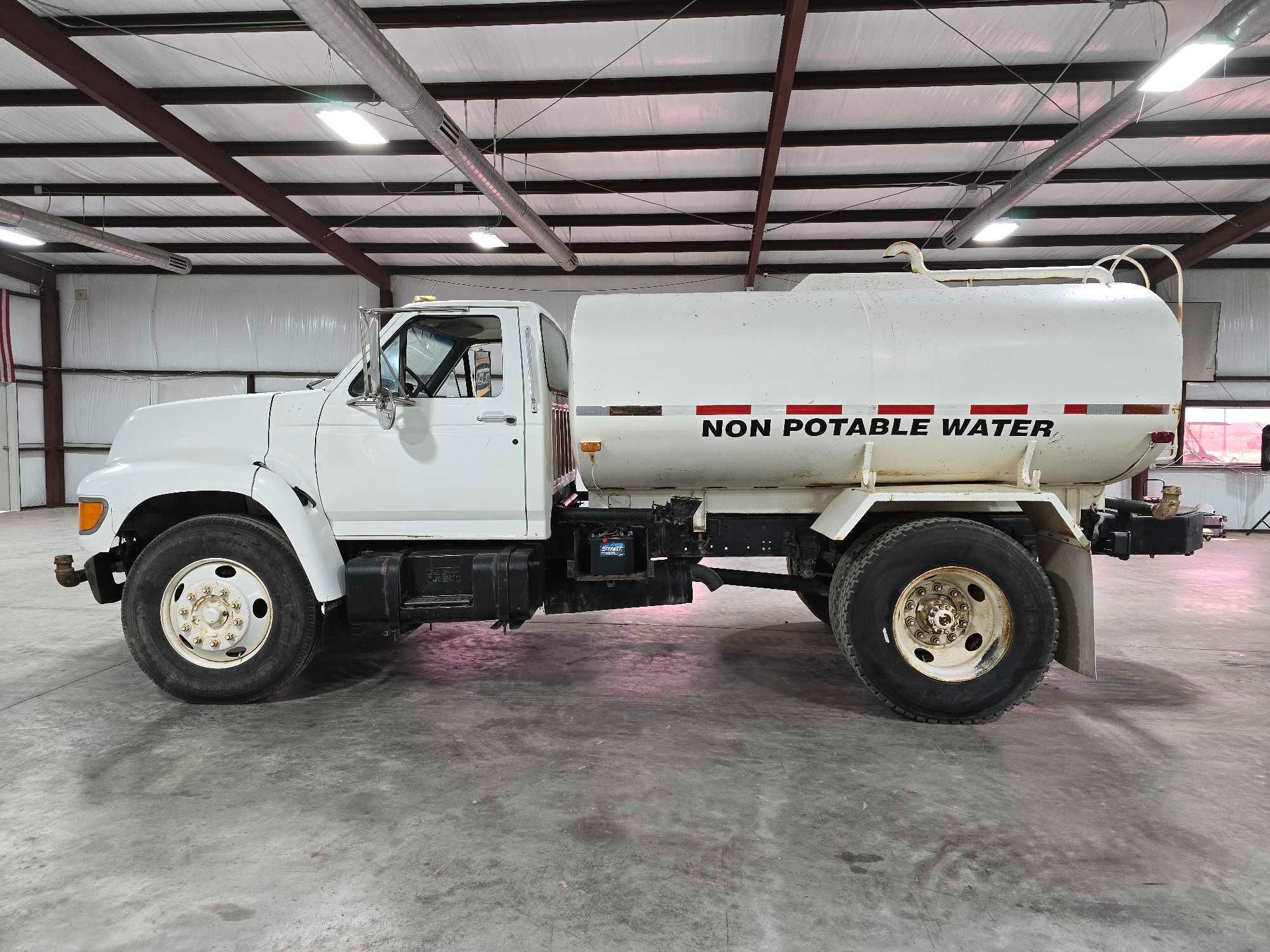 1996 Ford F800 Water Truck